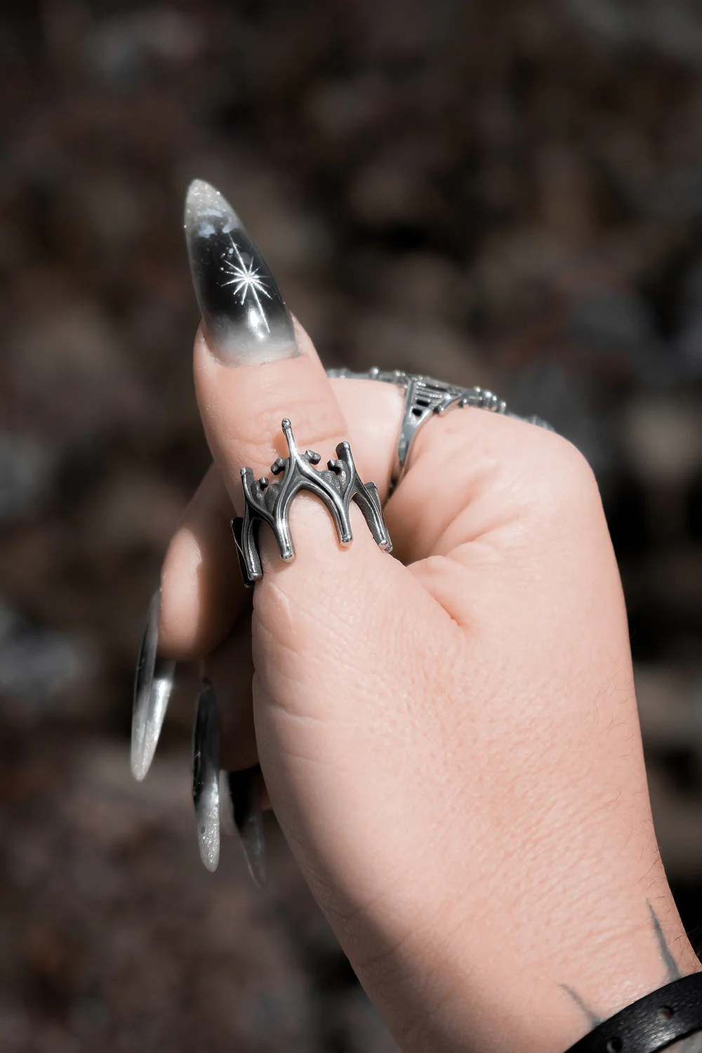 Abbey Hollow Ring - Image 3