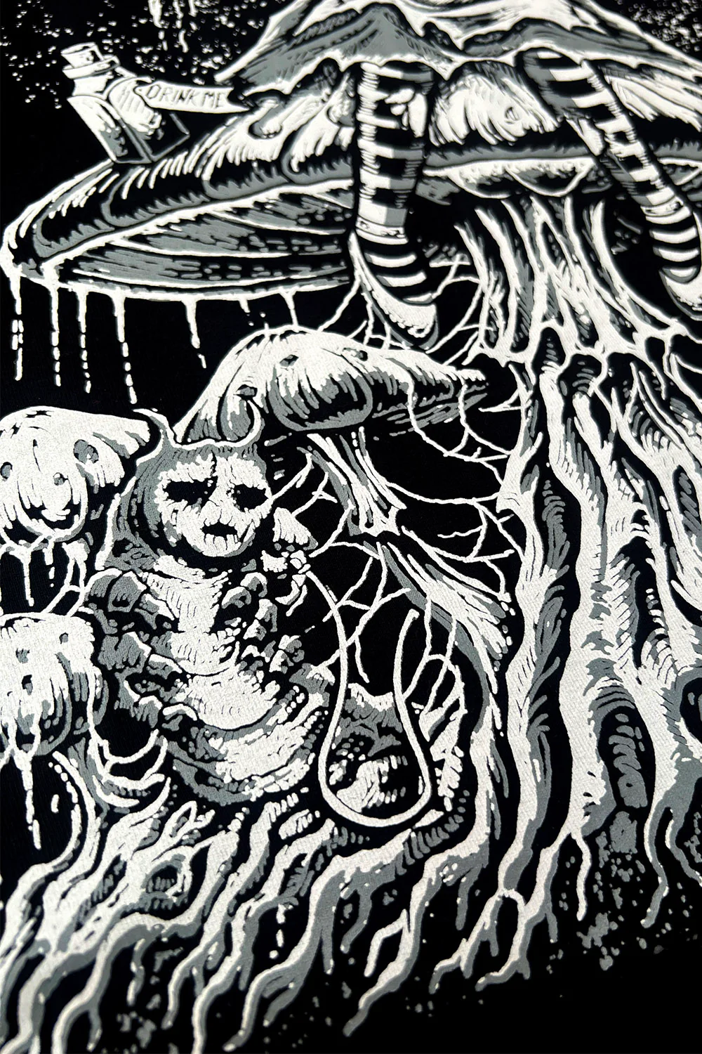 Alice Down The Rabbit Hole T-shirt - Image 9
