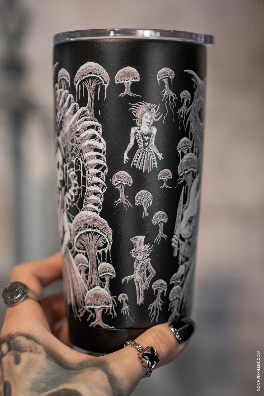 Alice In Murderland 20 oz Travel Mug - Image 3