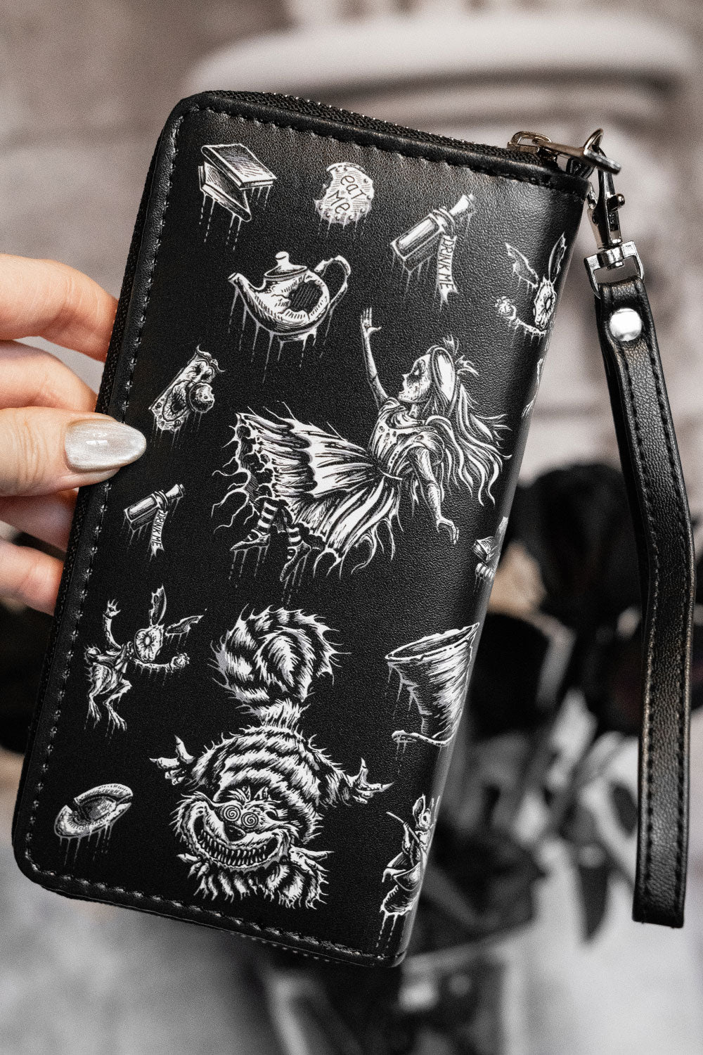 Alice in Wonderland Wallet - Image 2