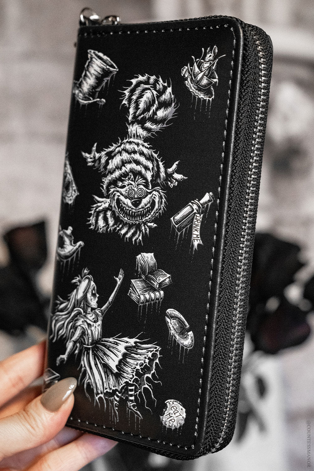 Alice in Wonderland Wallet - Image 3