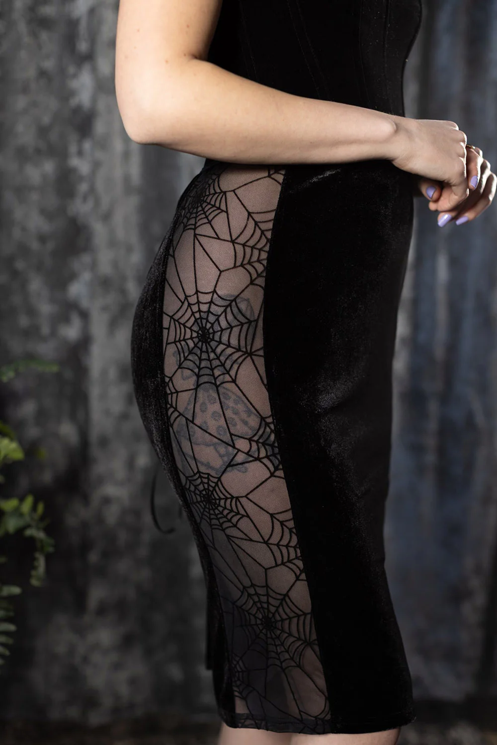 Arachne Pencil Skirt [Black Velvet] - Image 3