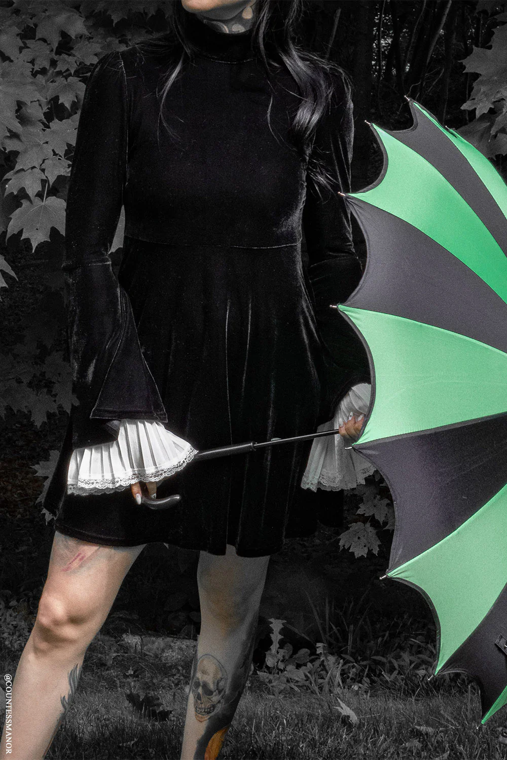 Batwing Pagoda Umbrella [BLACK/GREEN STRIPED] - Image 6