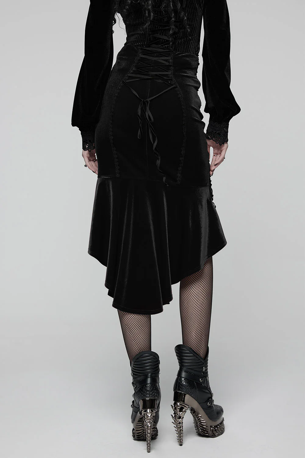 Bloomthorn Manor Velvet Skirt [Black] - Image 5