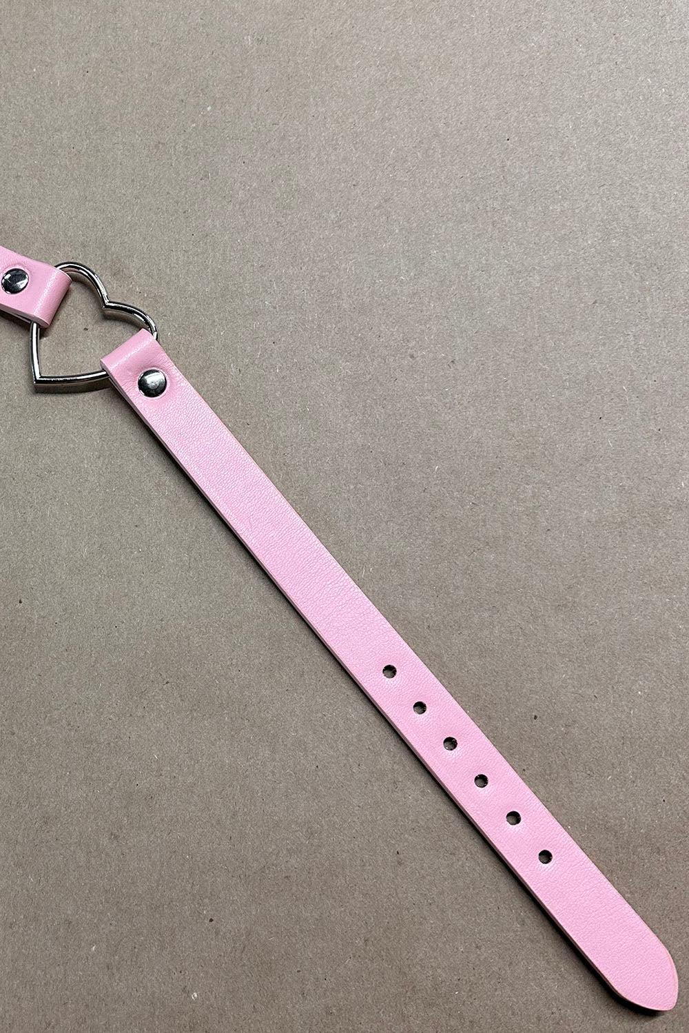 Bubblegum Goth Heart Choker [PASTEL PINK] - Image 3