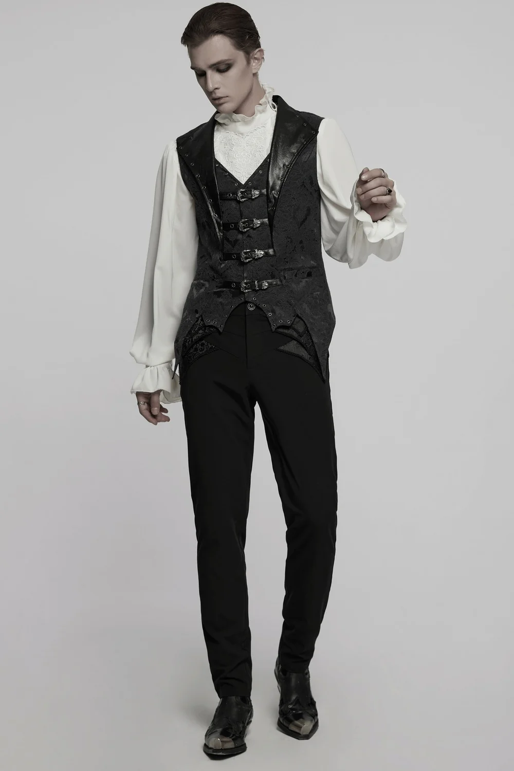 Castle Dracul Bat Hem Vest - Image 7