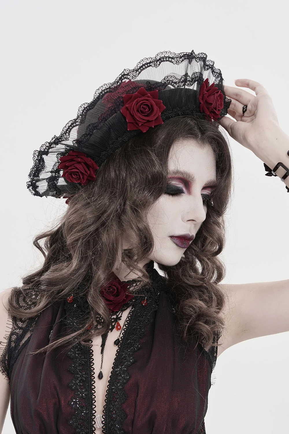 Crown of Roses Lace Hat - Image 5