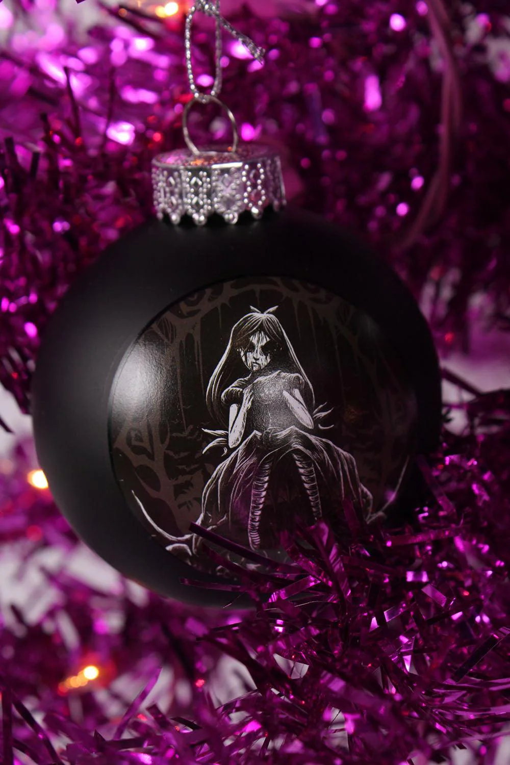 Dark Alice in Wonderland Xmas Baubles Ornaments [Set of 12] - Image 3