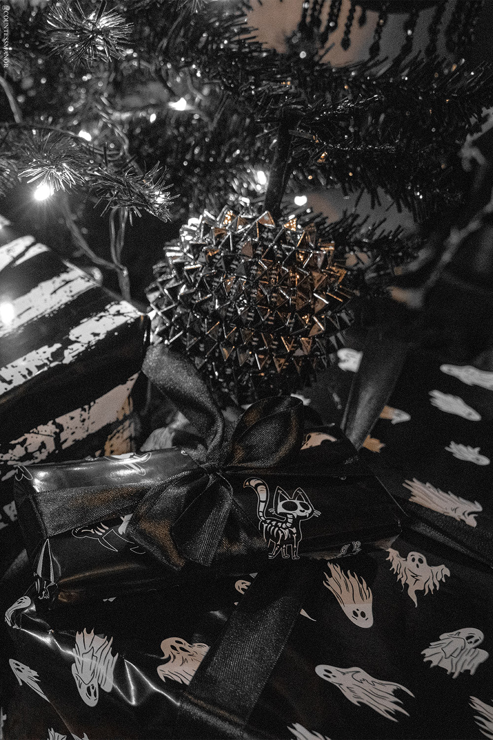 Dead Friends Wrapping Paper [30" X 196"] - Image 3
