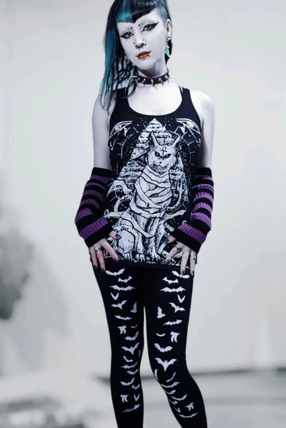 Dead Violets Striped Leg Warmers [Black/Purple] - Image 10