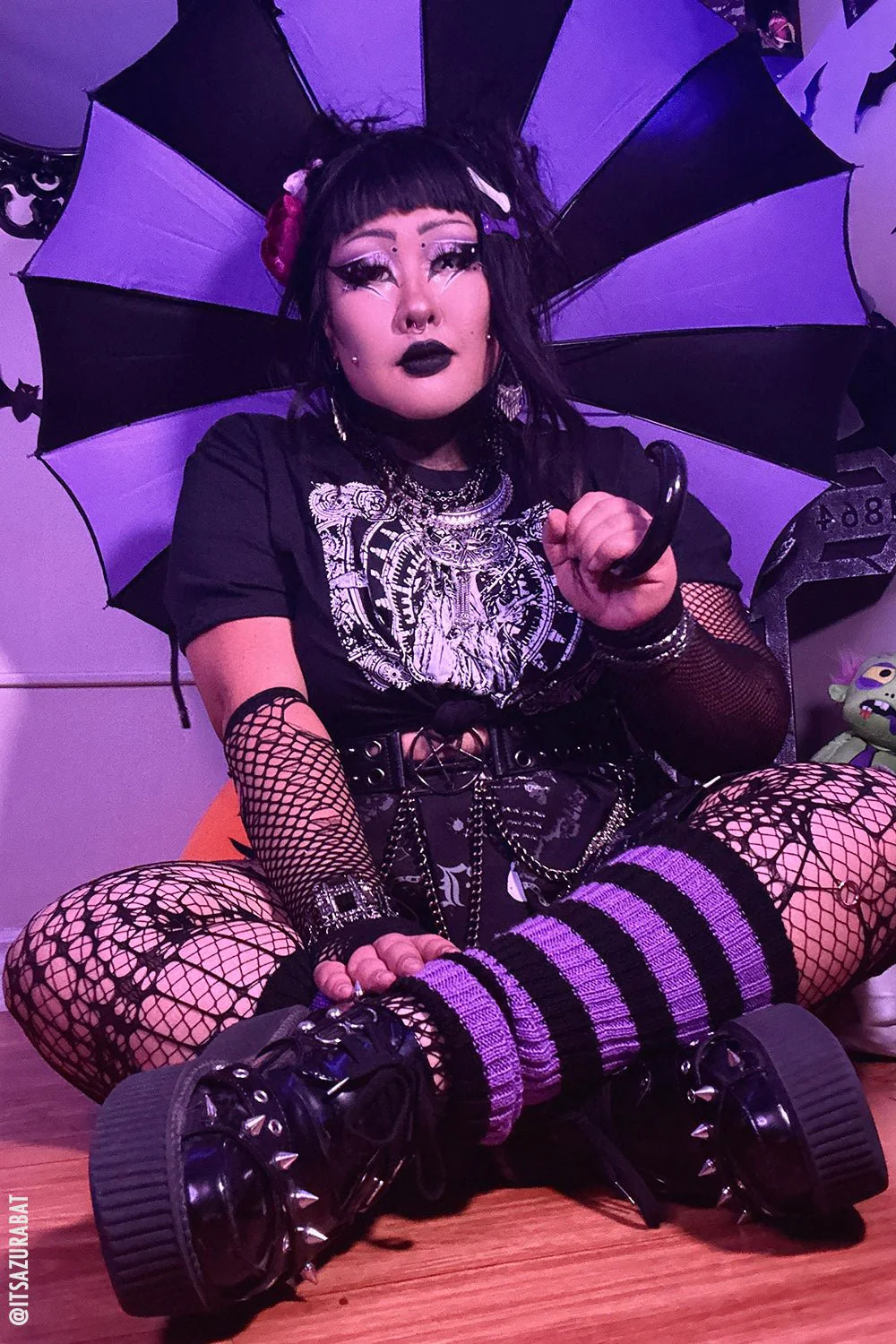 Dead Violets Striped Leg Warmers [Black/Purple] - Image 6