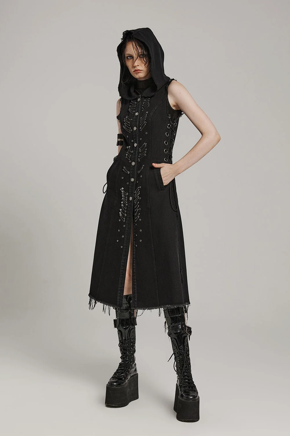 Decay Post Apocalyptic Vest - Image 5