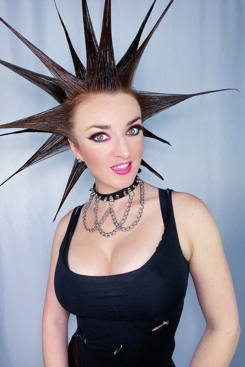 Doomrider Draped Chain Collar - Image 4