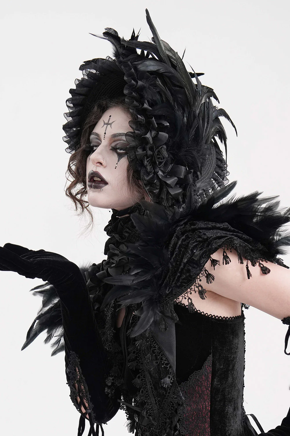Duchess Dread Feathered Hat - Image 3