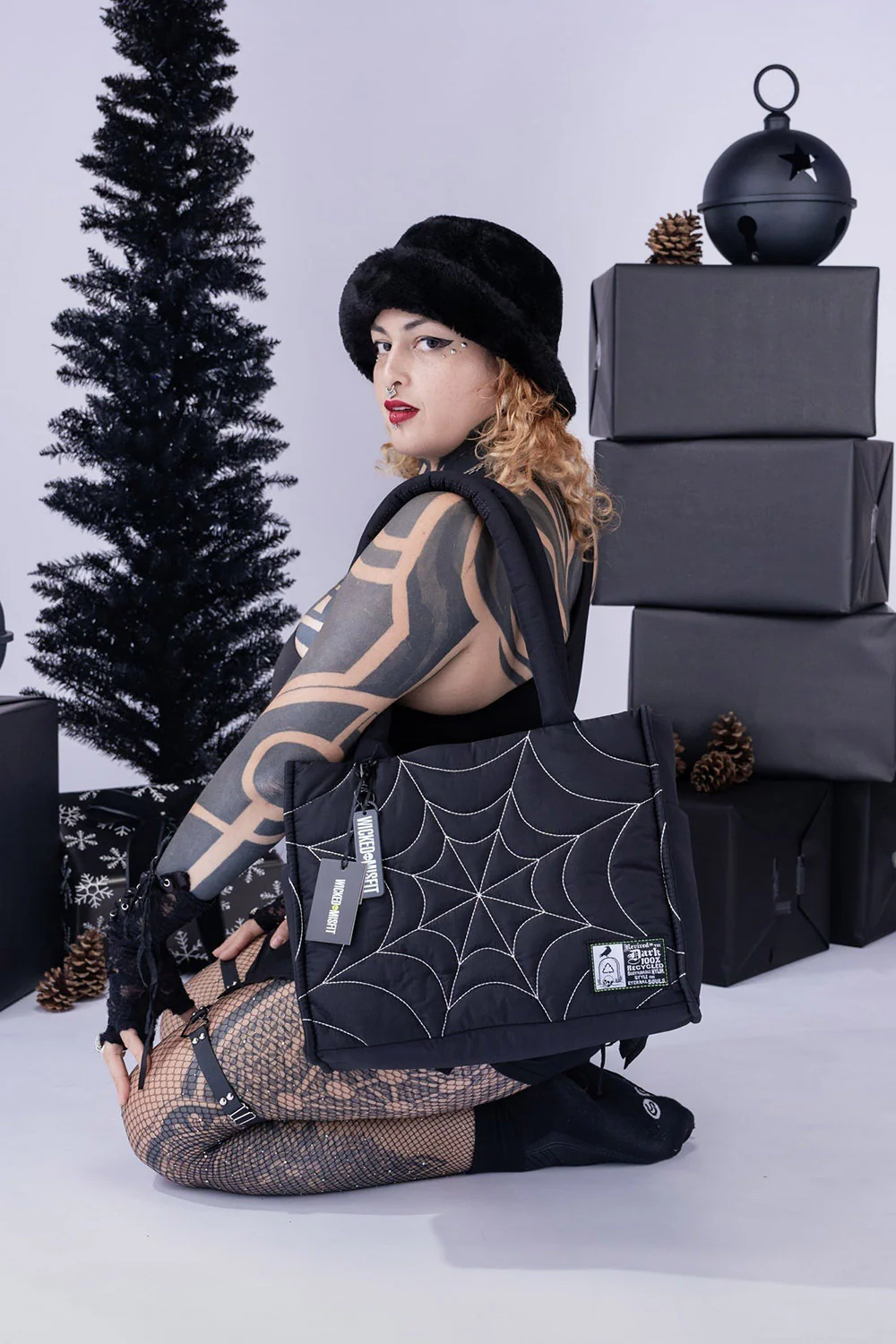 Eco Friendly Nylon XL Spiderweb Puff Tote [BLK/WHT Spiderweb]