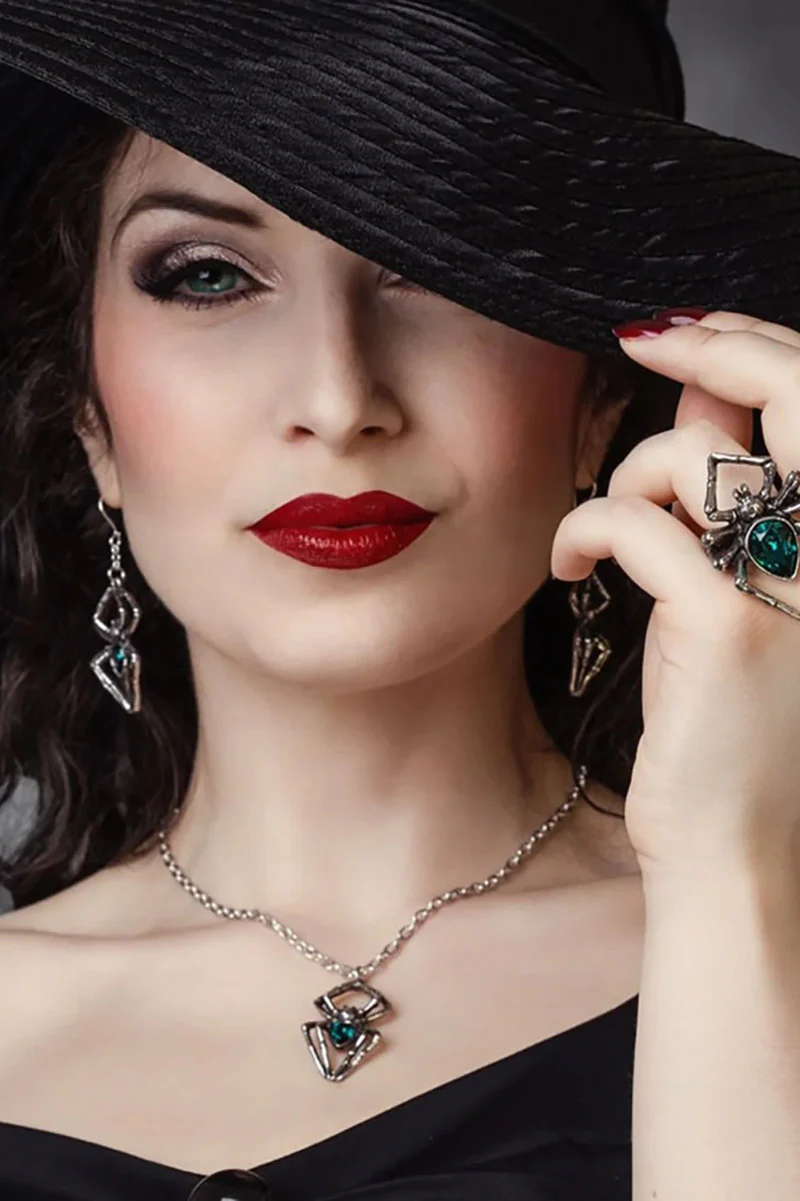 Emerald Venom Earrings - Image 2