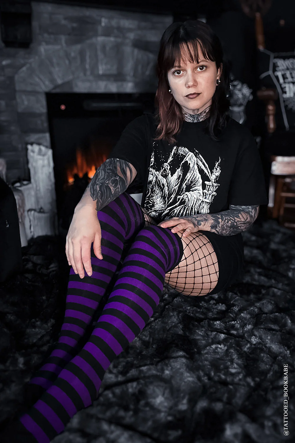 Fishnet Garter Thigh High Socks [Black/Purple] - Image 4