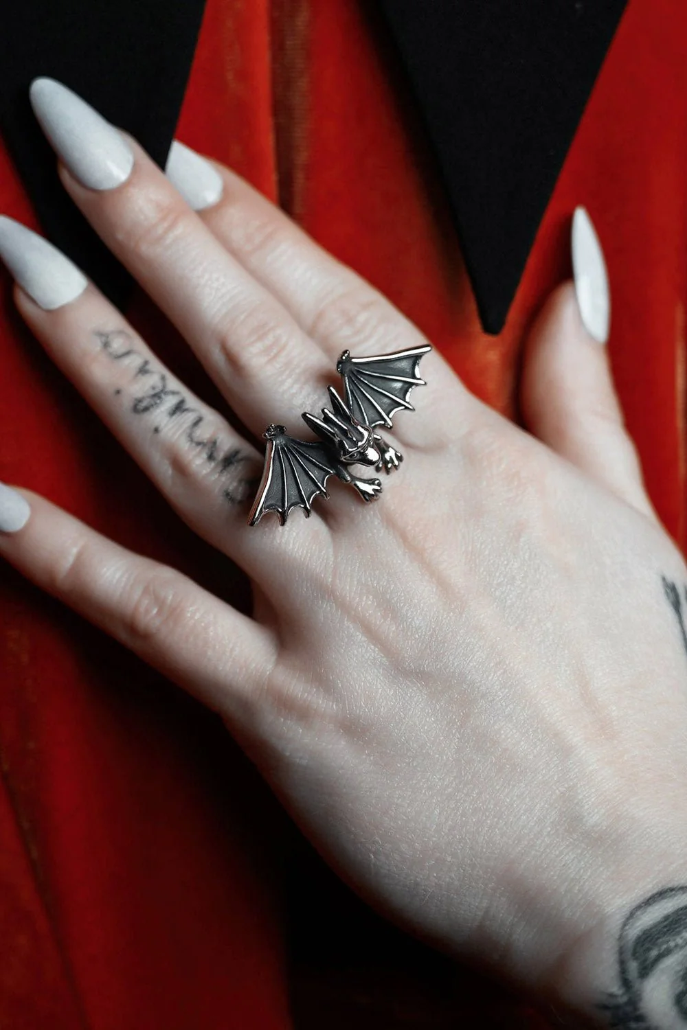 Gothic Guardian Ring - Image 2