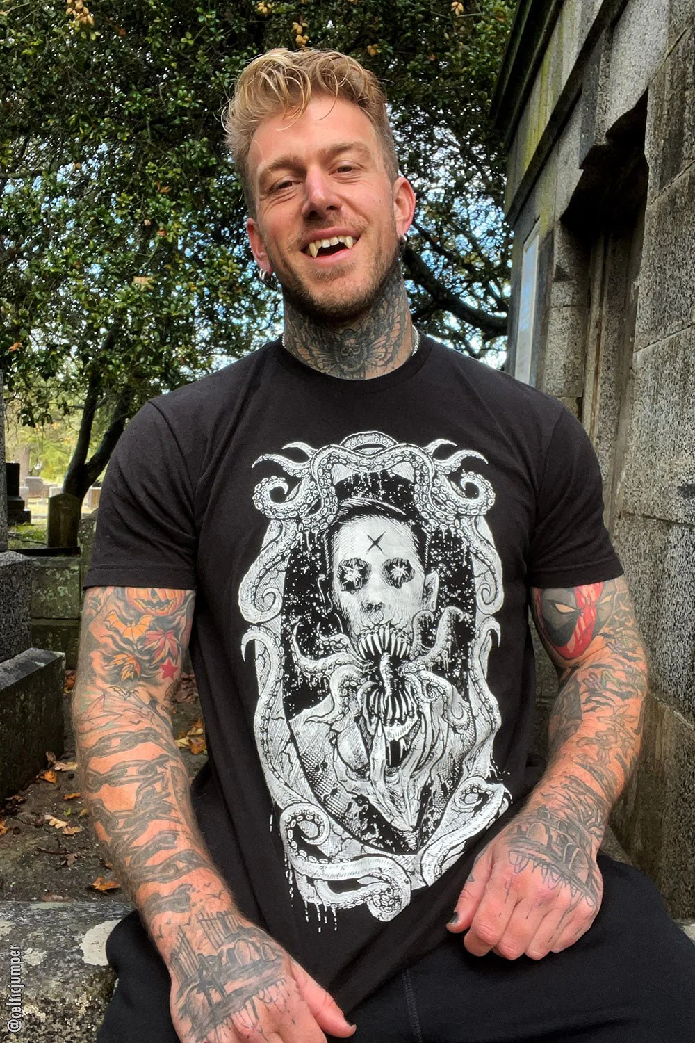 H.P. Lovecraft T-shirt - Image 2