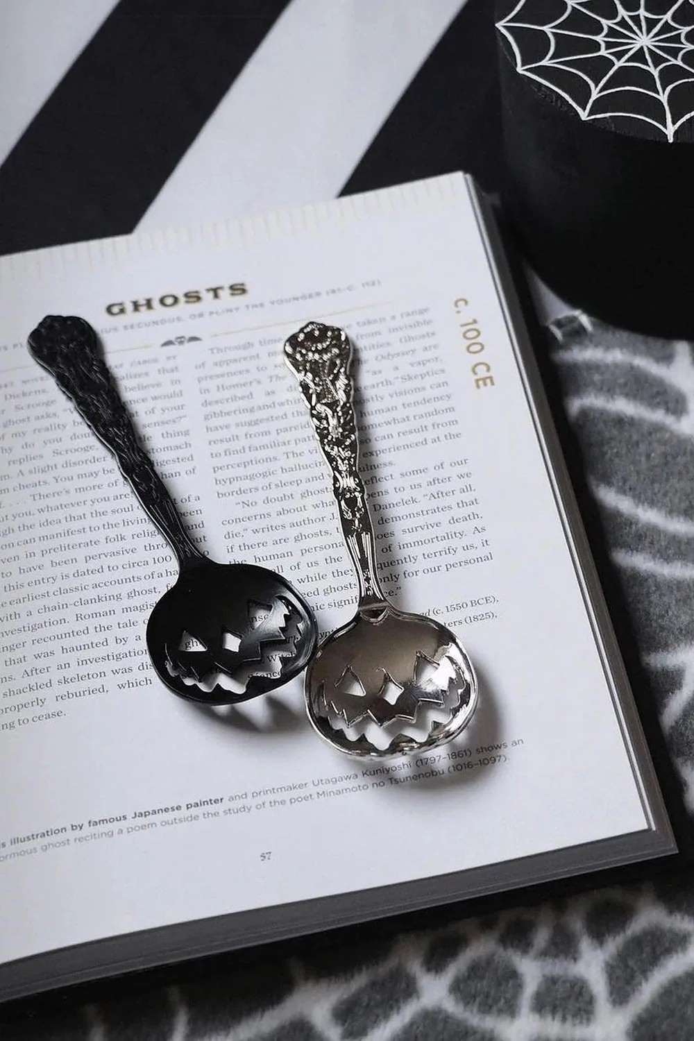 Haunted Hallows Tea Spoon Set of 2 - Image 3