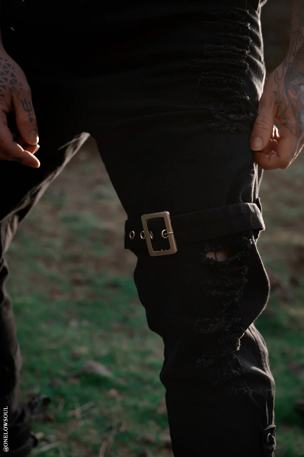 Inquisition Shredded Skinny Jeans [Unisex] - Image 10