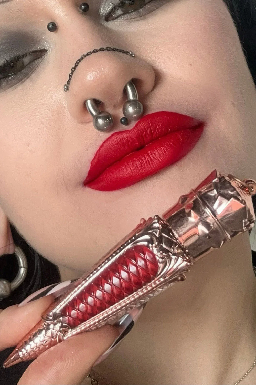 Liquid Luxe Velvet Lipstick [Blush Me] - Image 2