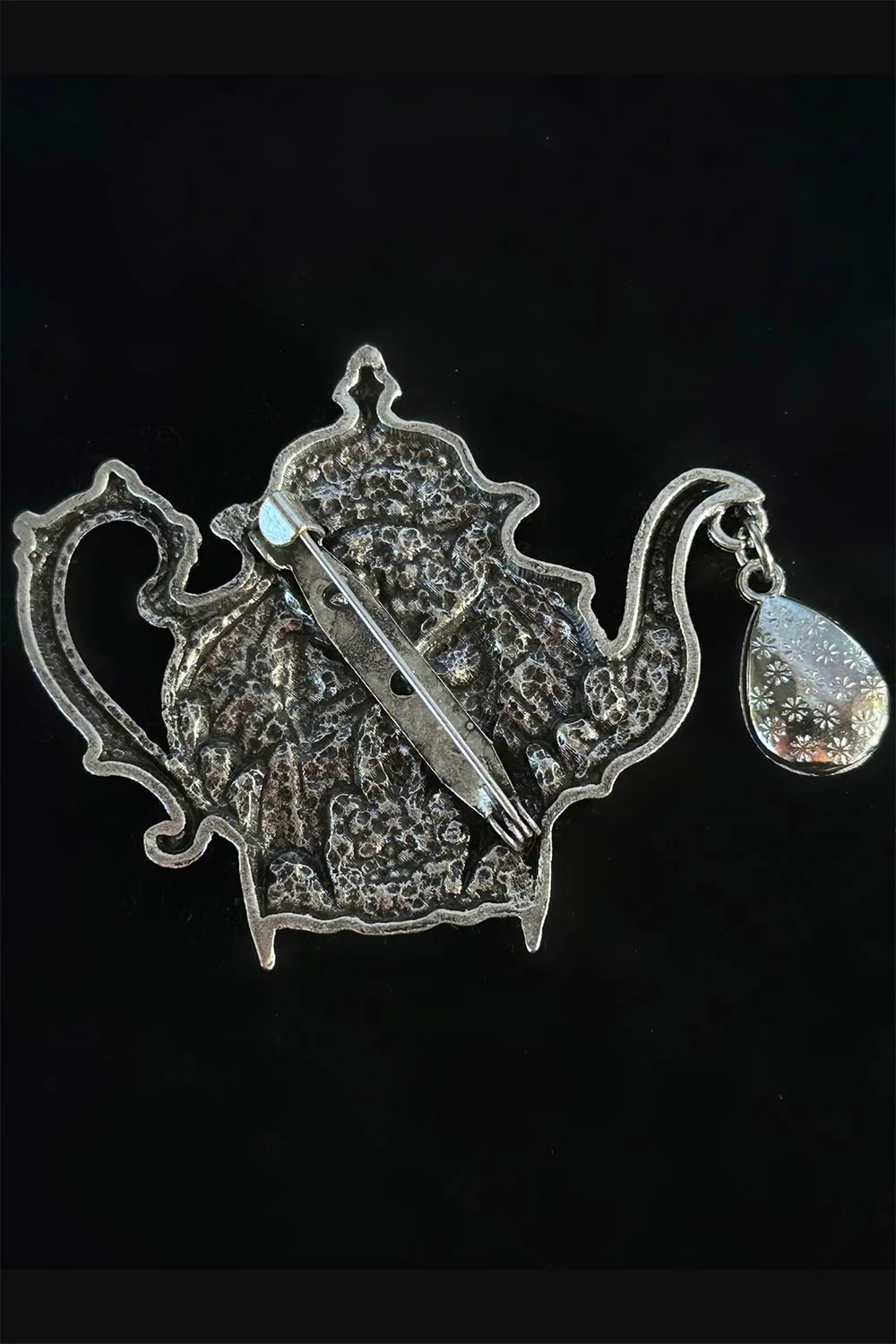 Mad Tea Party: Victorian Teapot Hair Bow and Brooch - Image 4