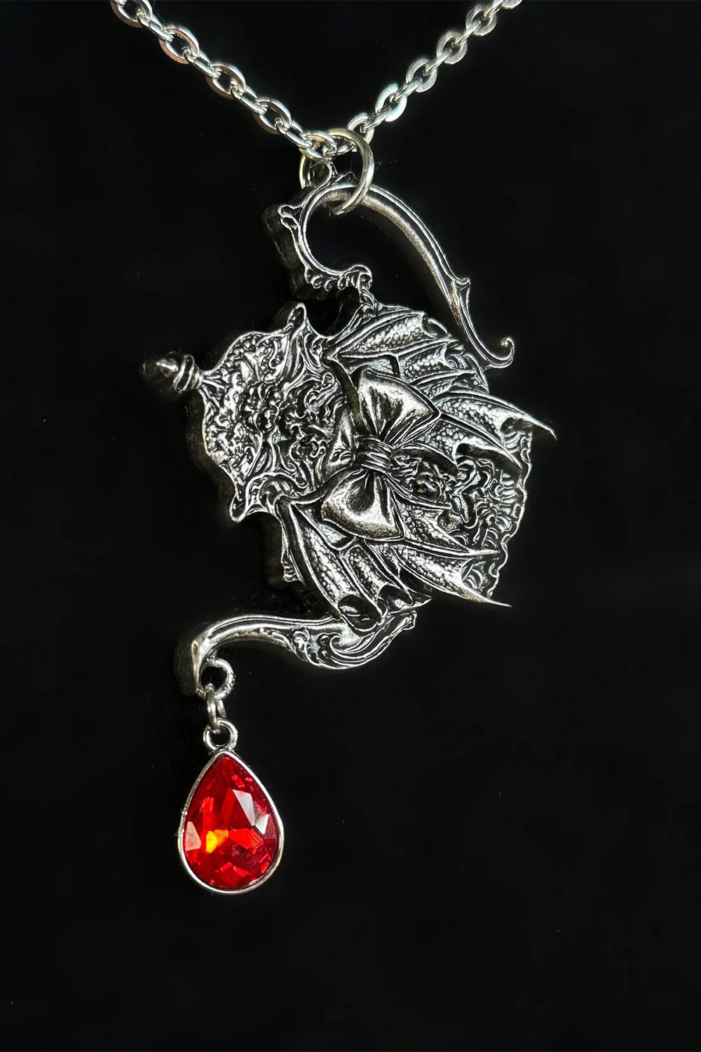 Mad Tea Party: Victorian Teapot Necklace - Image 3