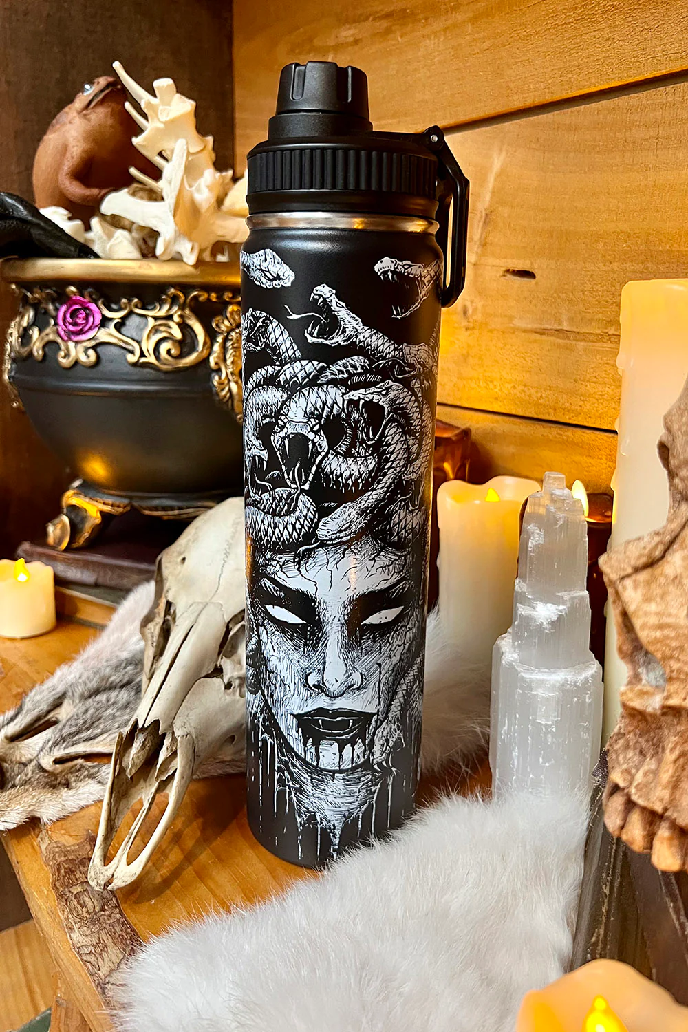 Medusa 24 Oz Water Bottle Tumbler - Image 3