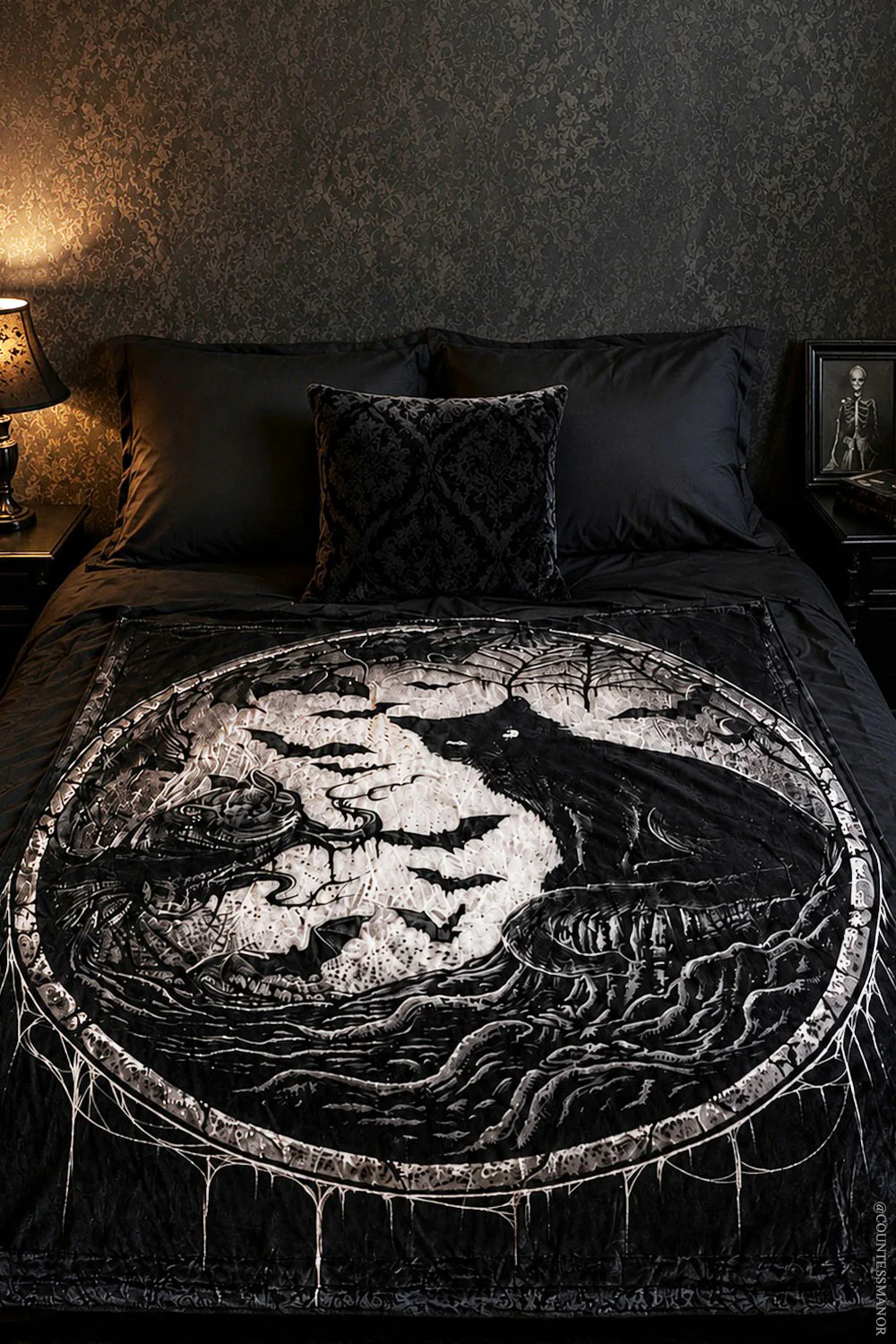 Nocturnal Creatures Throw Blanket - Image 3