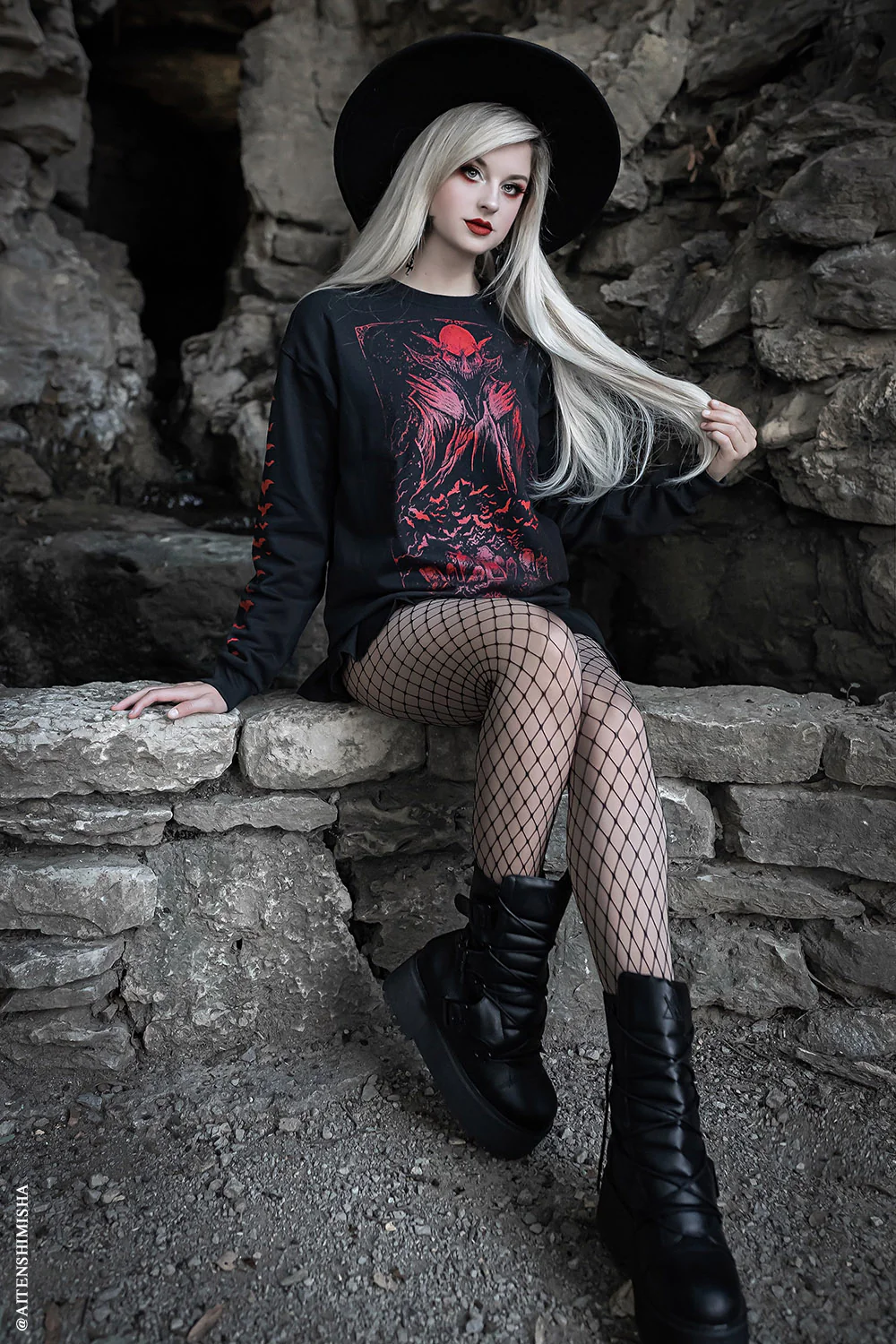 Nosferatu Sweatshirt w/ Red Bat Sleeves - Image 2
