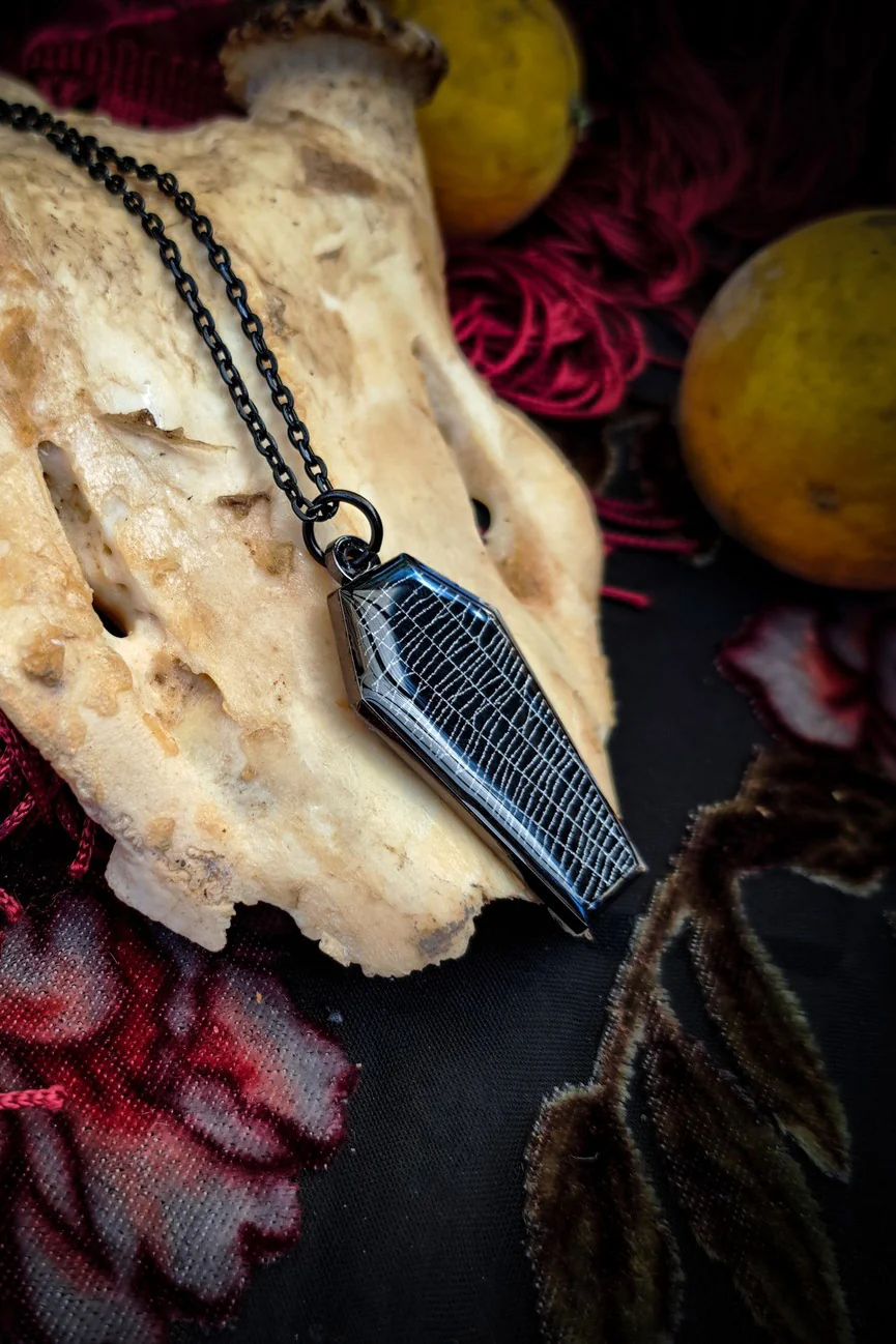 Real Spiderweb Coffin Necklace [Black] - Image 4