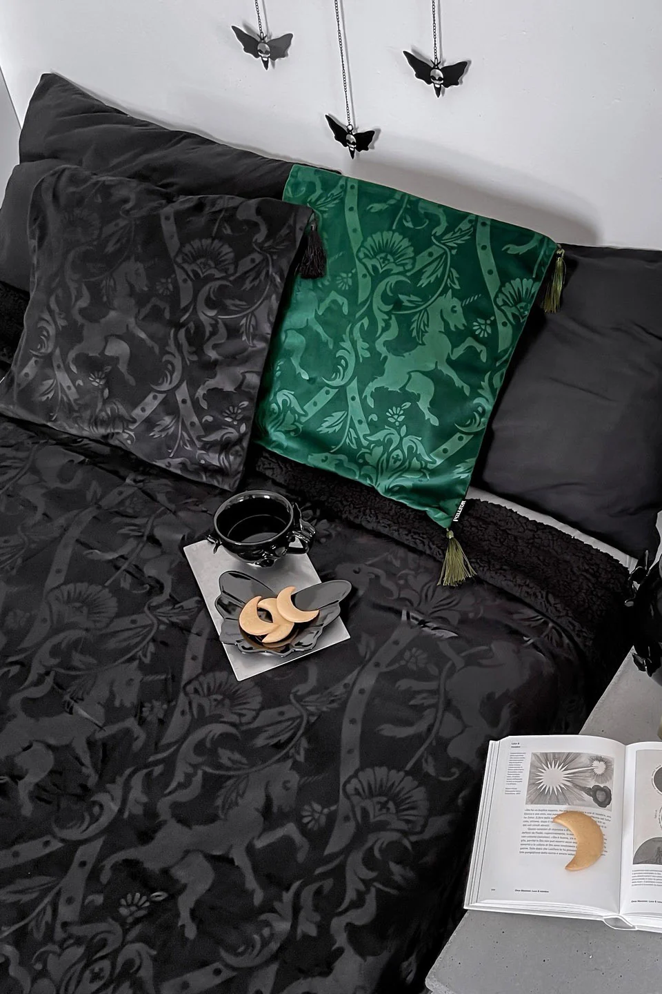 Royal Slumber Bedspread - Image 2