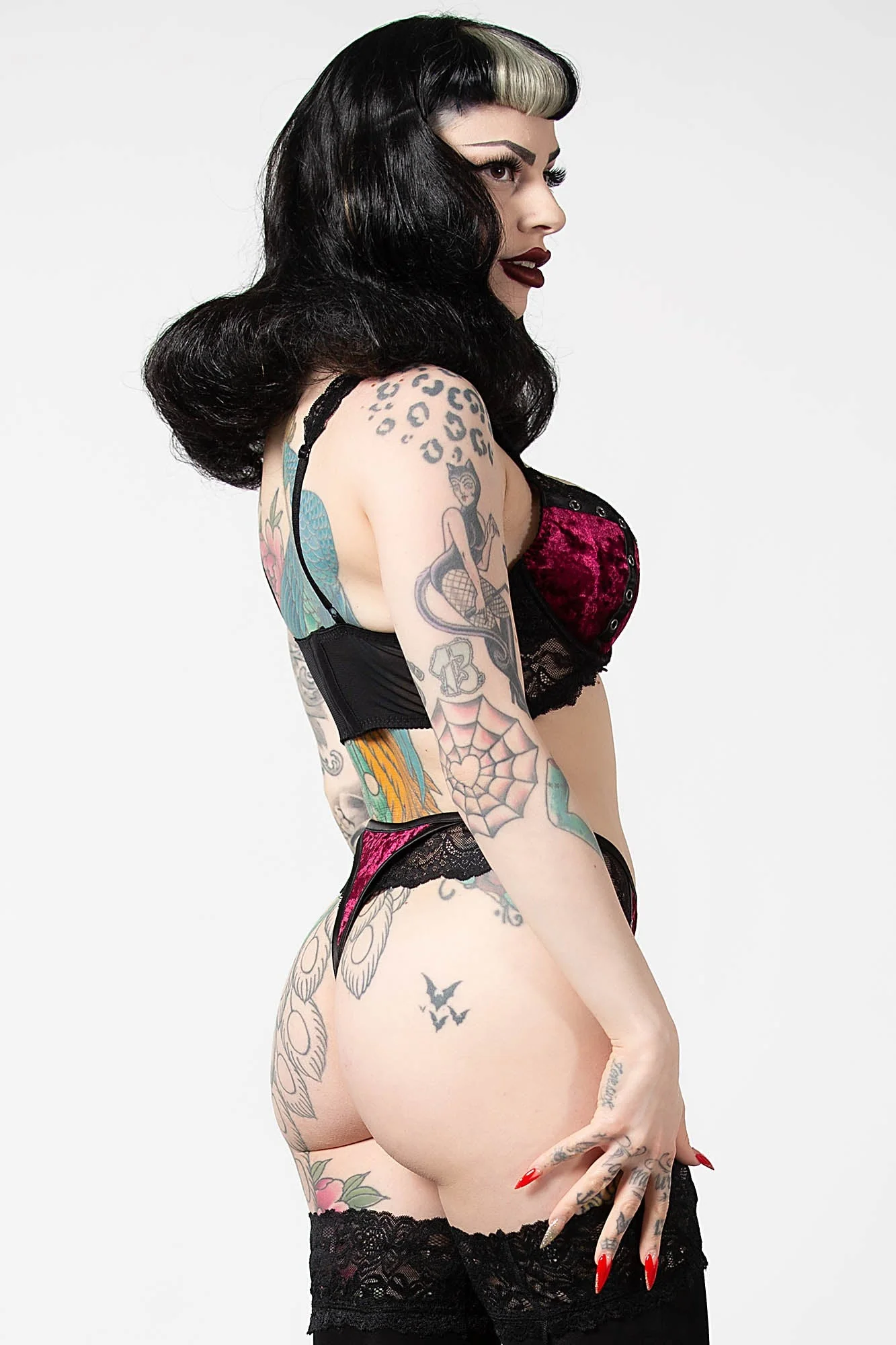 Sacred Spirits Velvet Bralet [BLOOD] - Image 4