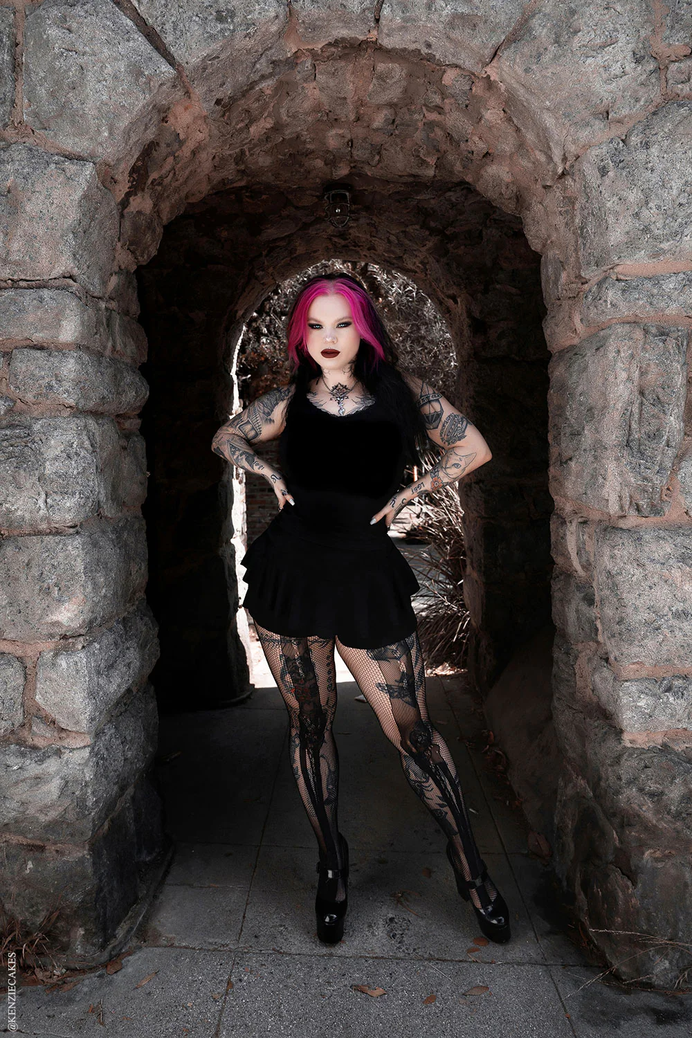 Skeleton Fishnet Tights - Image 2