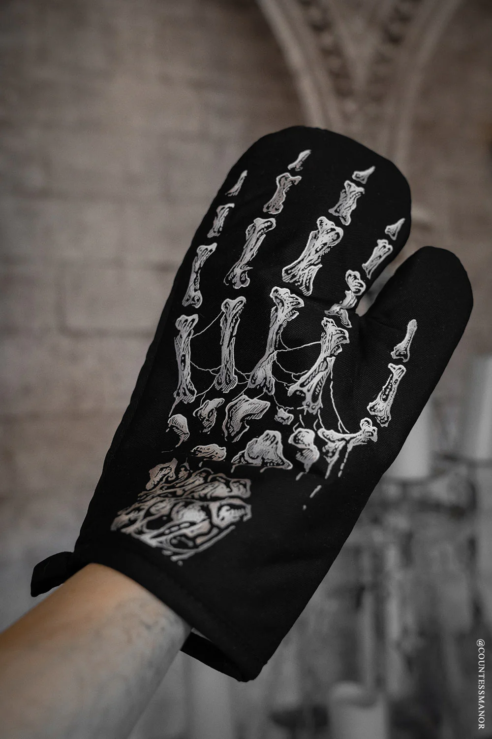 Skeleton Hand Oven Mitts [Set of 2] - Image 3