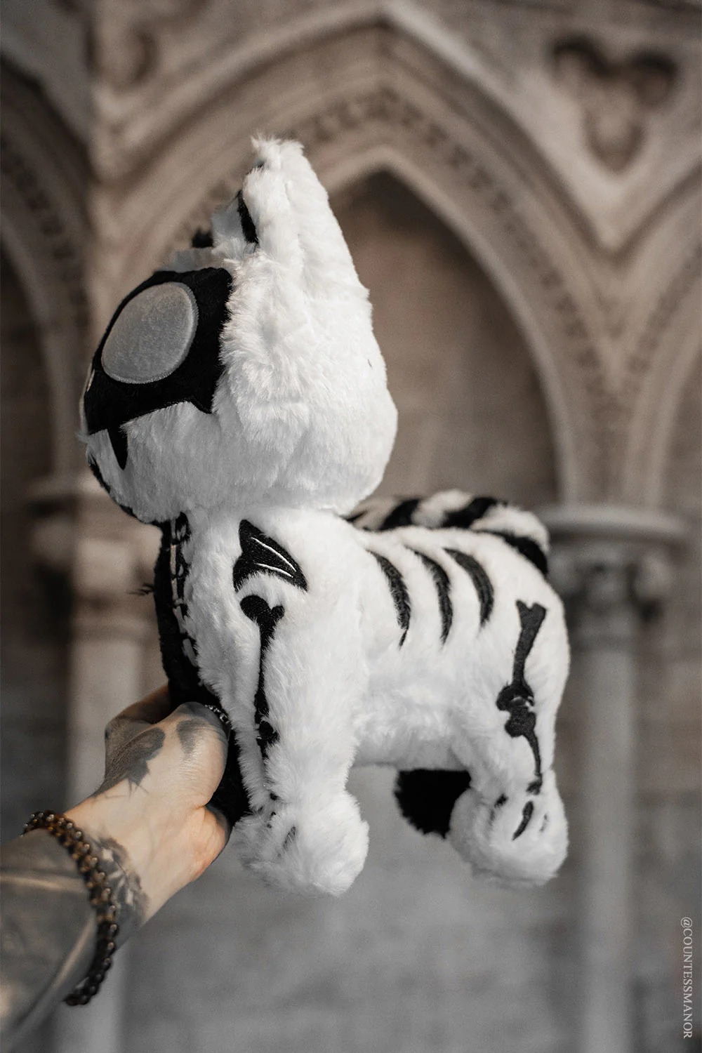 Splitzokitty Plush Toy [Black/White] [Limited Edition] - Image 3