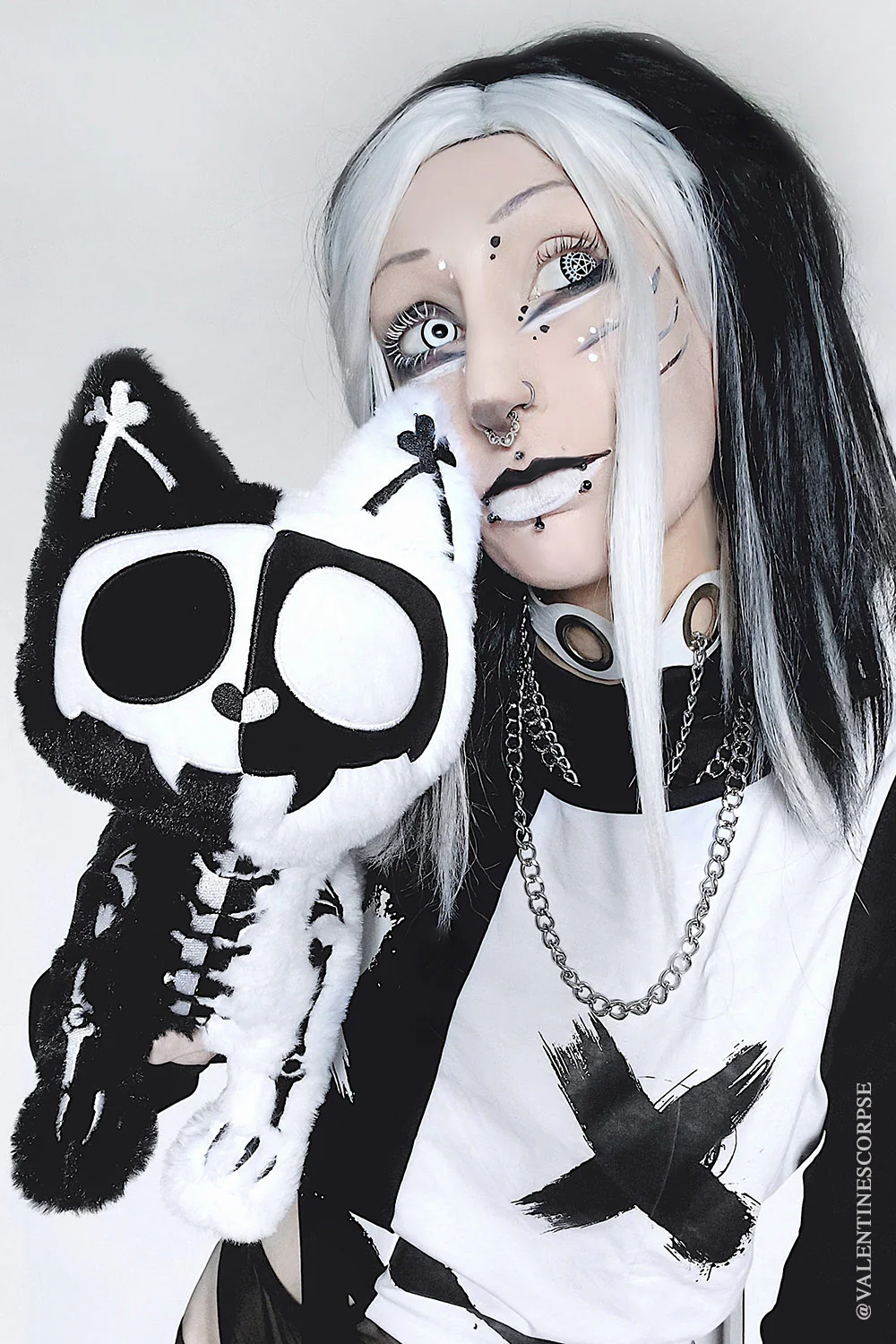 Splitzokitty Plush Toy [Black/White] [Limited Edition] - Image 6