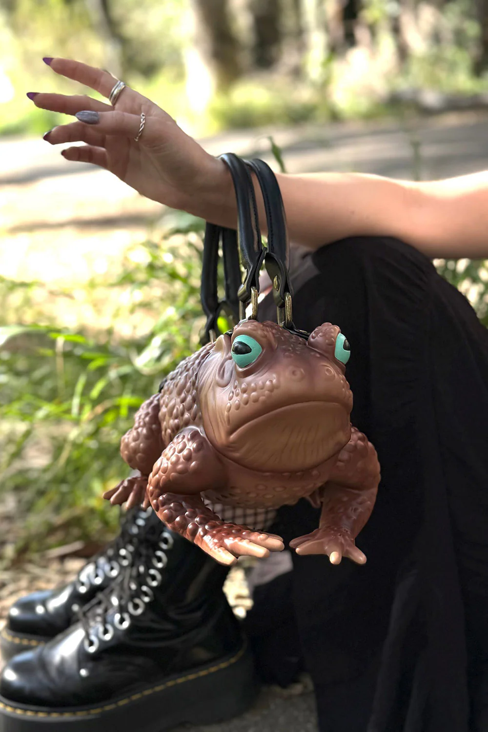 Tan Toad Bag - Image 5