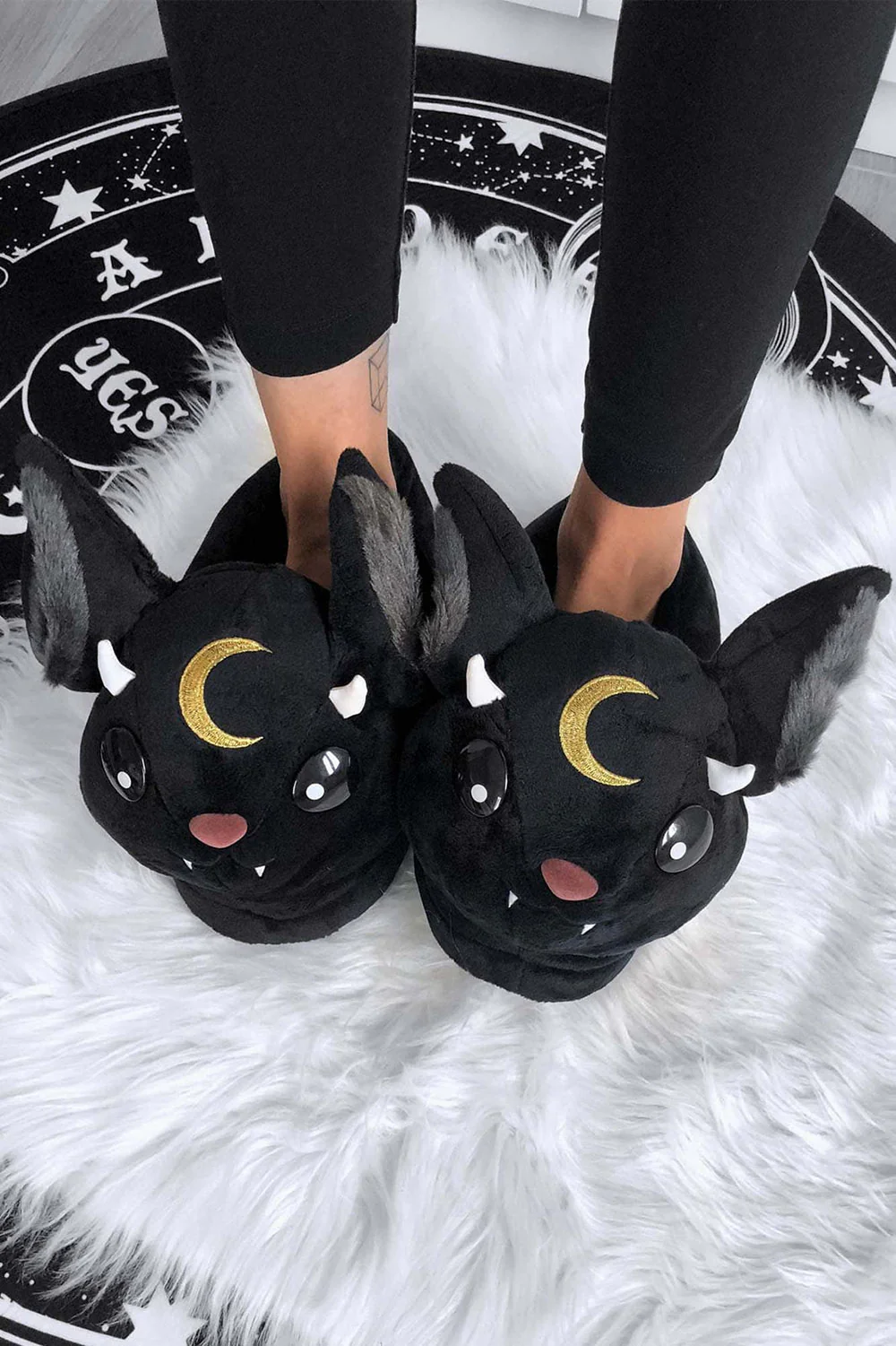 Vampir Slippers [BLACK]