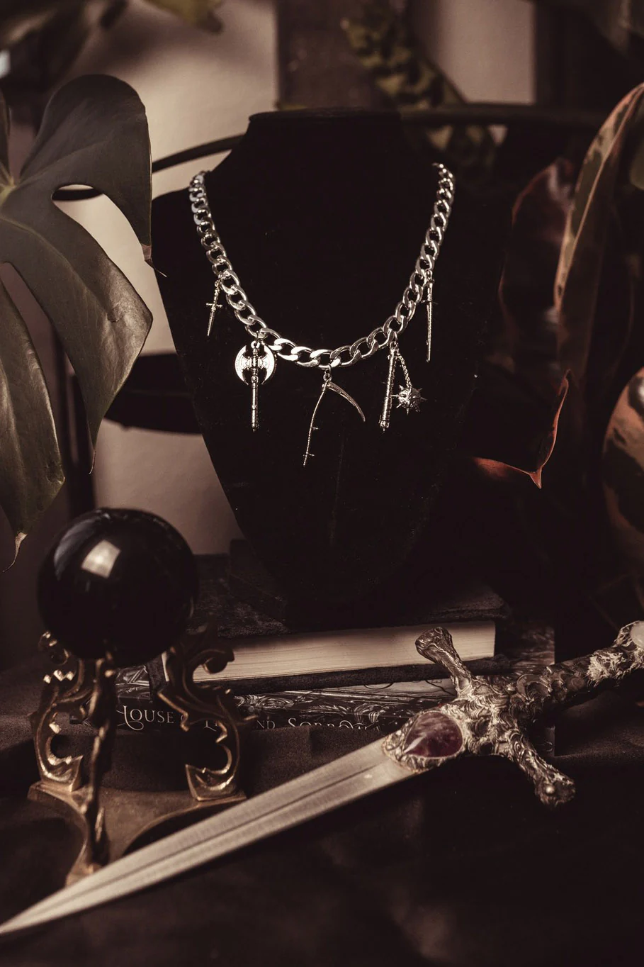 Van Helsing Necklace - Image 6