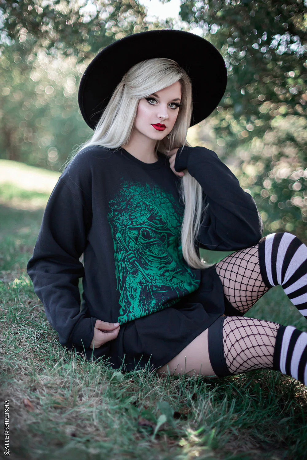 Witch Toad Sweatshirt - Image 6