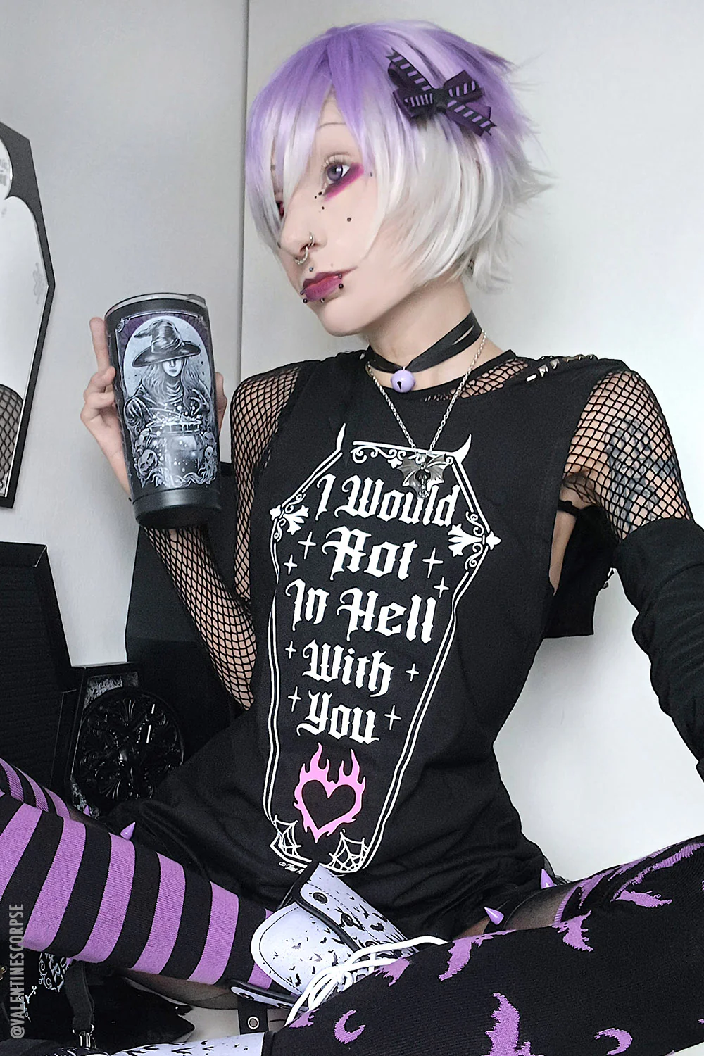 Witch's Cauldron 20 oz Travel Mug - Image 10