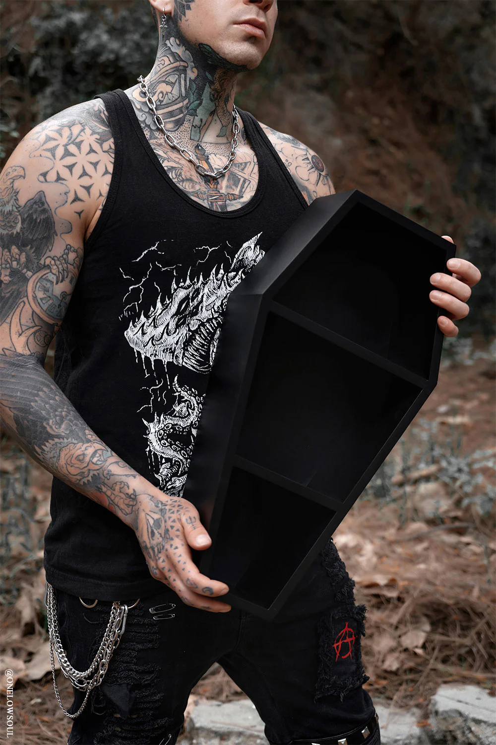 Deluxe Wood 20" Goth Coffin Shelf - Image 3
